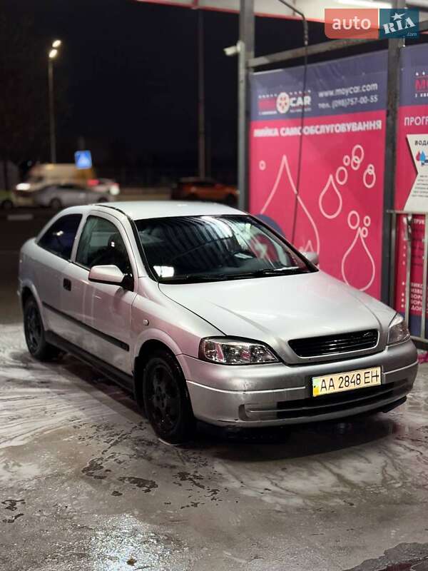 Хетчбек Opel Astra 2000 в Києві