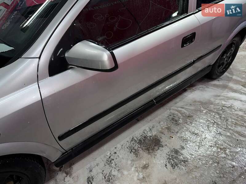 Хетчбек Opel Astra 2000 в Києві