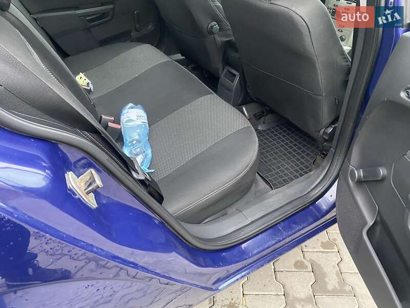 Універсал Opel Astra 2007 в Могилів-Подільському