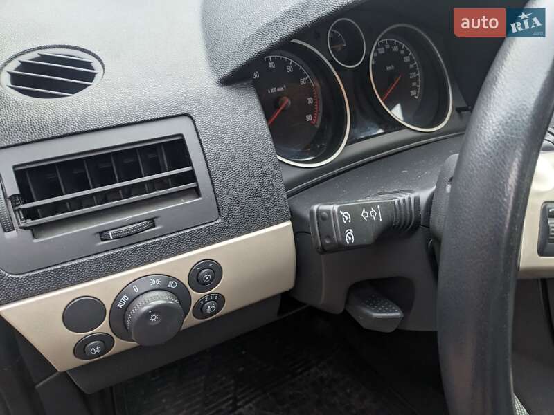 Универсал Opel Astra 2008 в Звягеле фото 39 Универсал Opel Astra 2008 в Звягеле