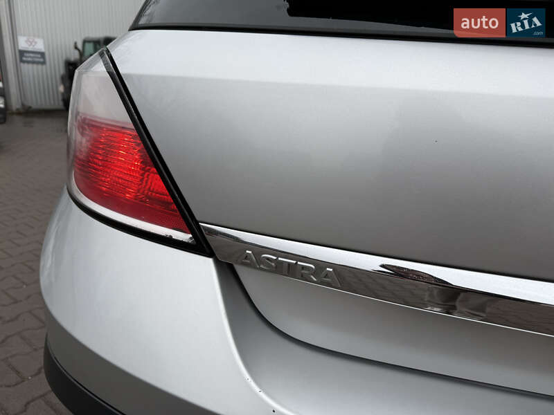 Хетчбек Opel Astra 2004 в Вінниці