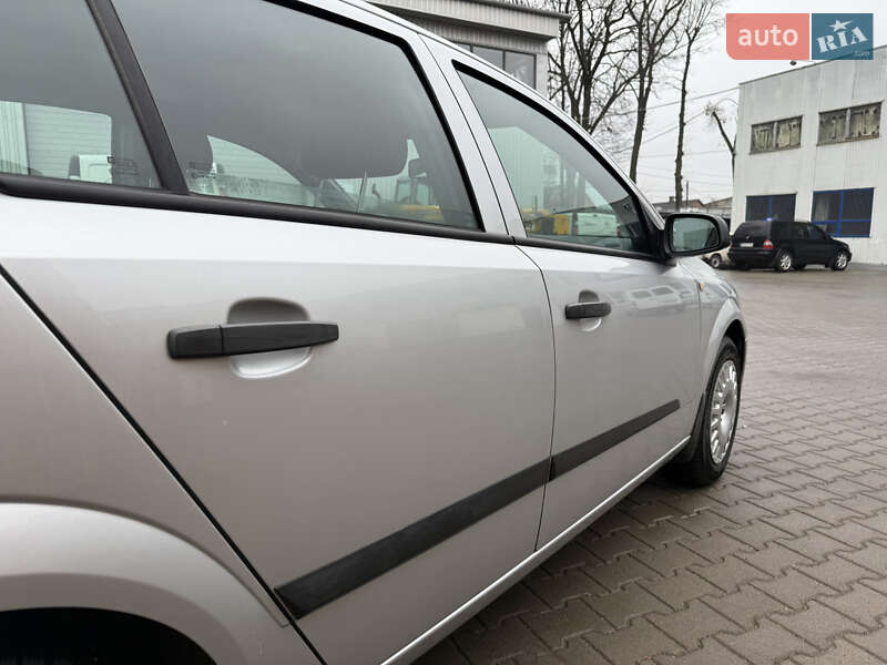 Хетчбек Opel Astra 2004 в Вінниці