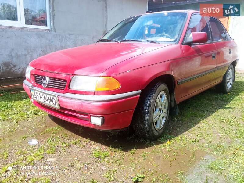 Седан Opel Astra 1993 в Заболотові