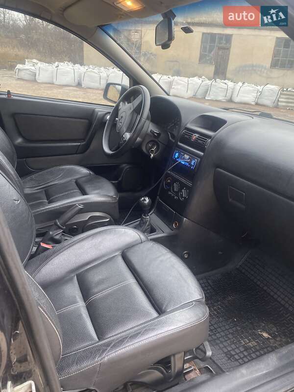 Седан Opel Astra 2005 в Березівці