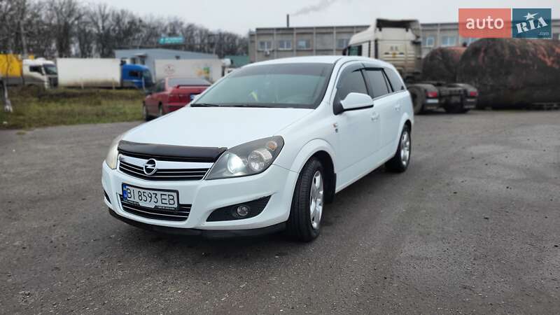 Opel Astra 2010