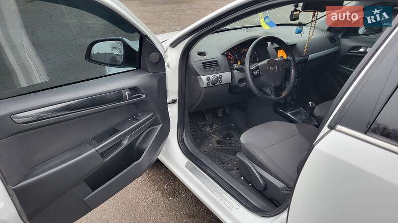 Універсал Opel Astra 2010 в Полтаві фото 29 Універсал Opel Astra 2010 в Полтаві