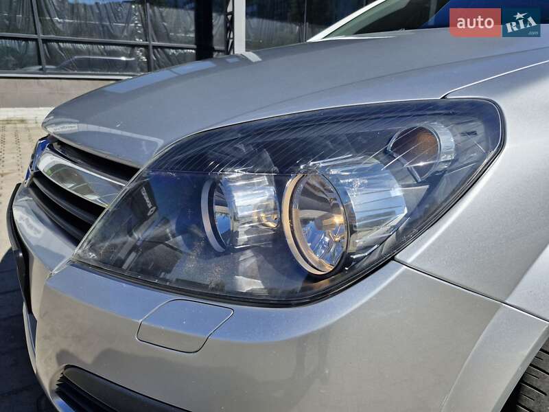 Универсал Opel Astra 2006 в Сумах