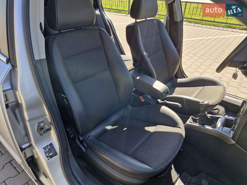 Универсал Opel Astra 2006 в Сумах