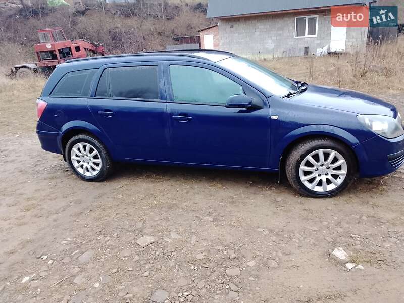Універсал Opel Astra 2006 в Надвірній