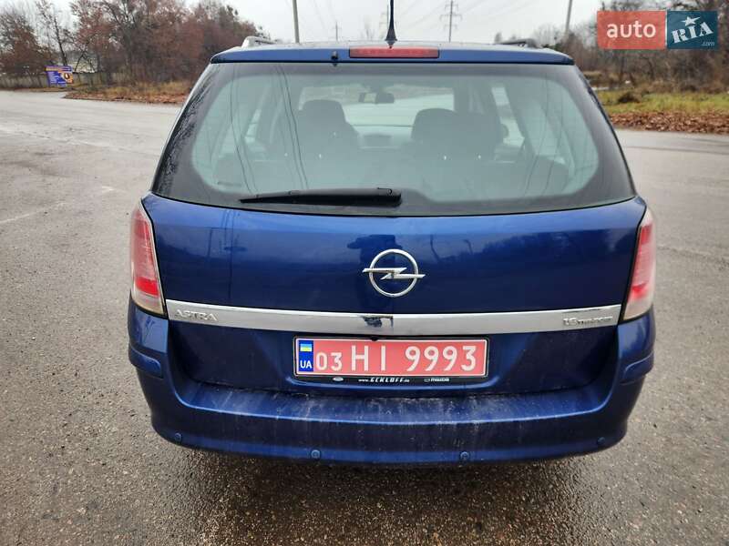 Универсал Opel Astra 2006 в Полтаве