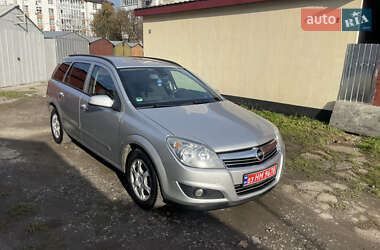 Универсал Opel Astra 2008 в Ровно