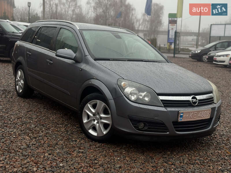 Універсал Opel Astra 2006 в Лубнах
