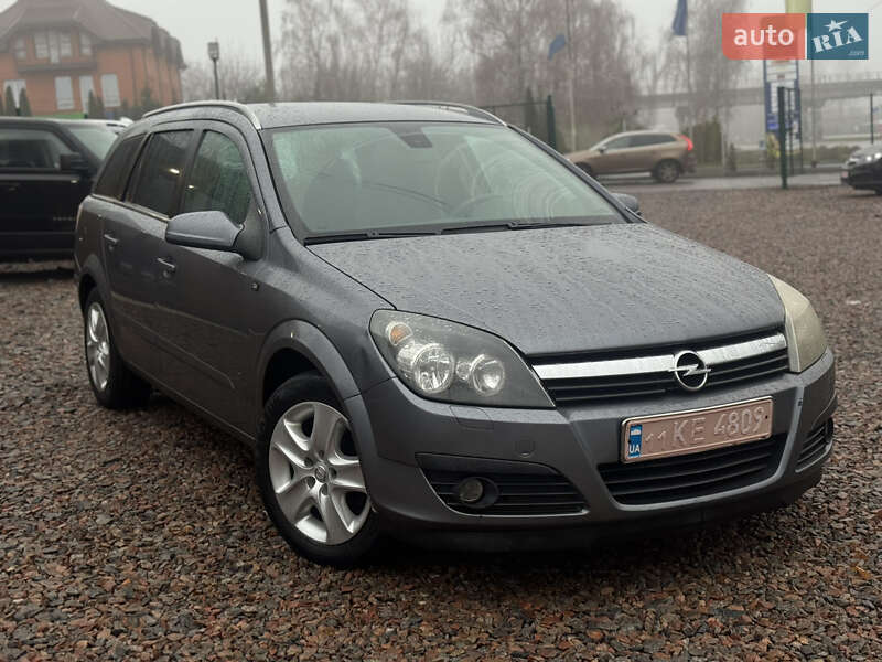 Універсал Opel Astra 2006 в Лубнах