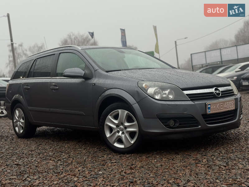 Універсал Opel Astra 2006 в Лубнах