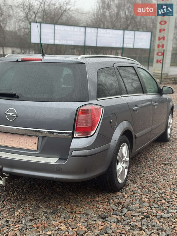Універсал Opel Astra 2006 в Лубнах