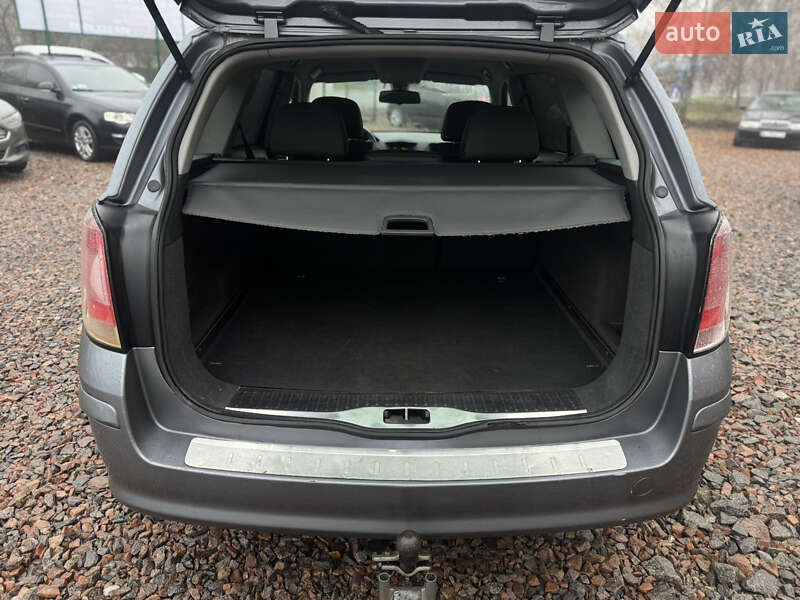 Універсал Opel Astra 2006 в Лубнах