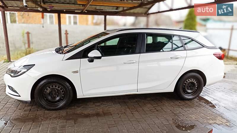 Универсал Opel Astra 2017 в Ахтырке