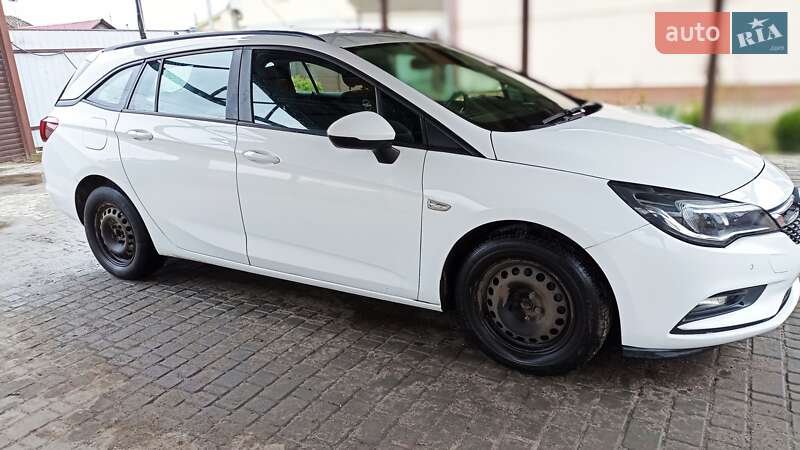 Универсал Opel Astra 2017 в Ахтырке