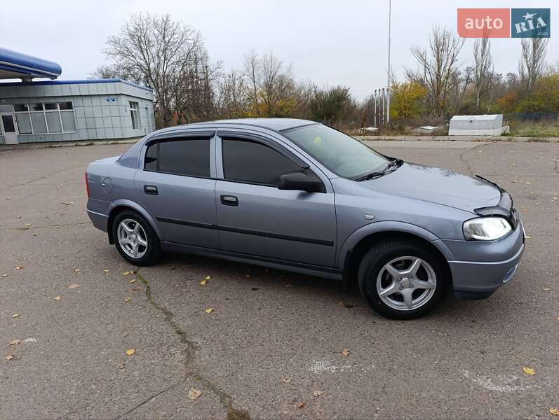 Седан Opel Astra 2008 в Николаеве фото 3 Седан Opel Astra 2008 в Николаеве