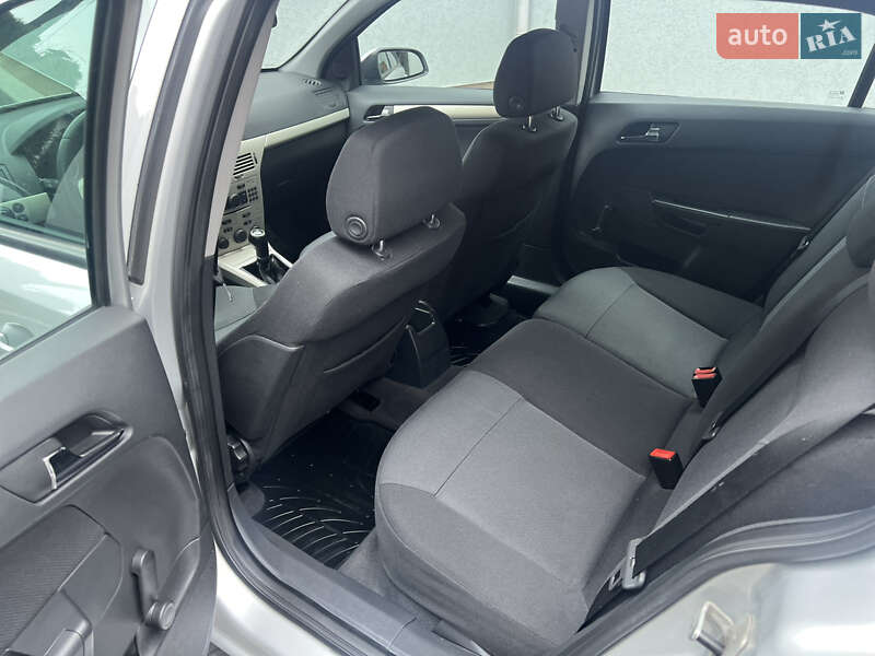 Універсал Opel Astra 2007 в Івано-Франківську