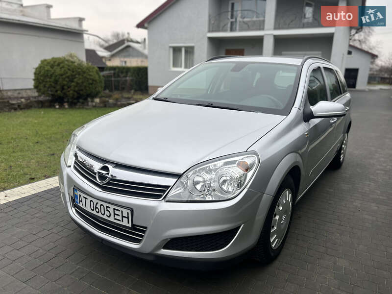 Універсал Opel Astra 2007 в Івано-Франківську