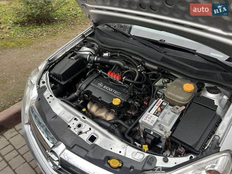 Універсал Opel Astra 2007 в Івано-Франківську