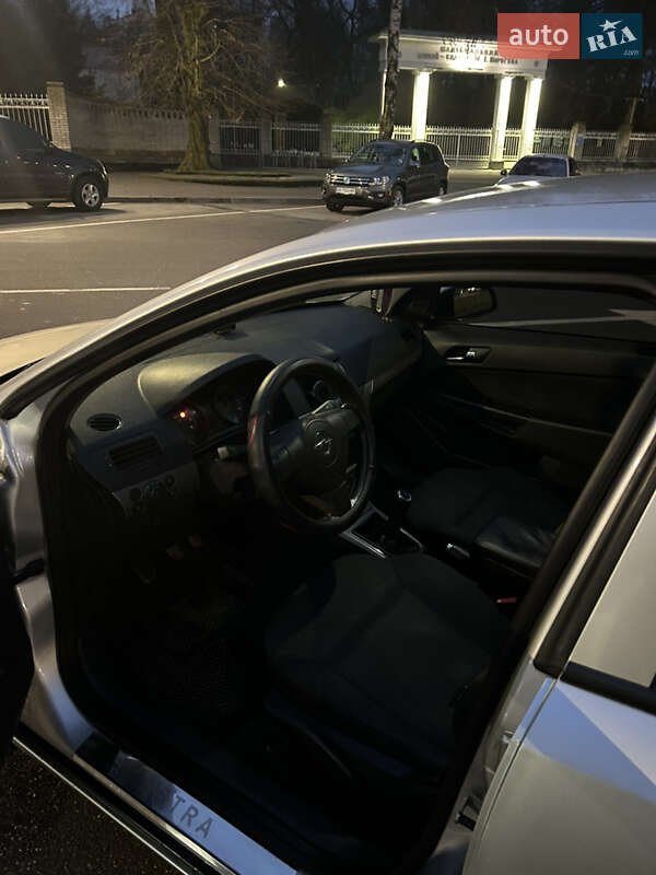 Хэтчбек Opel Astra 2005 в Виннице