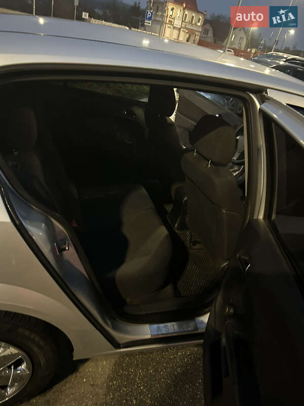 Хэтчбек Opel Astra 2005 в Виннице