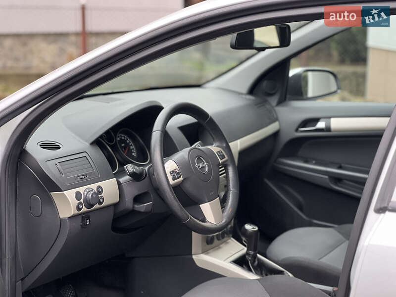 Універсал Opel Astra 2007 в Івано-Франківську