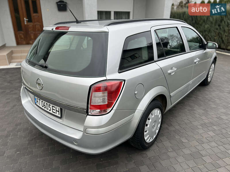 Універсал Opel Astra 2007 в Івано-Франківську