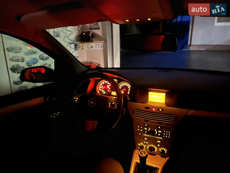 Універсал Opel Astra 2007 в Івано-Франківську