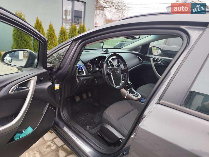 Універсал Opel Astra 2011 в Бродах