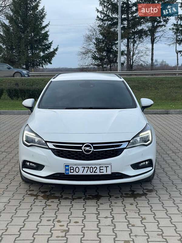 Универсал Opel Astra 2019 в Лановцах