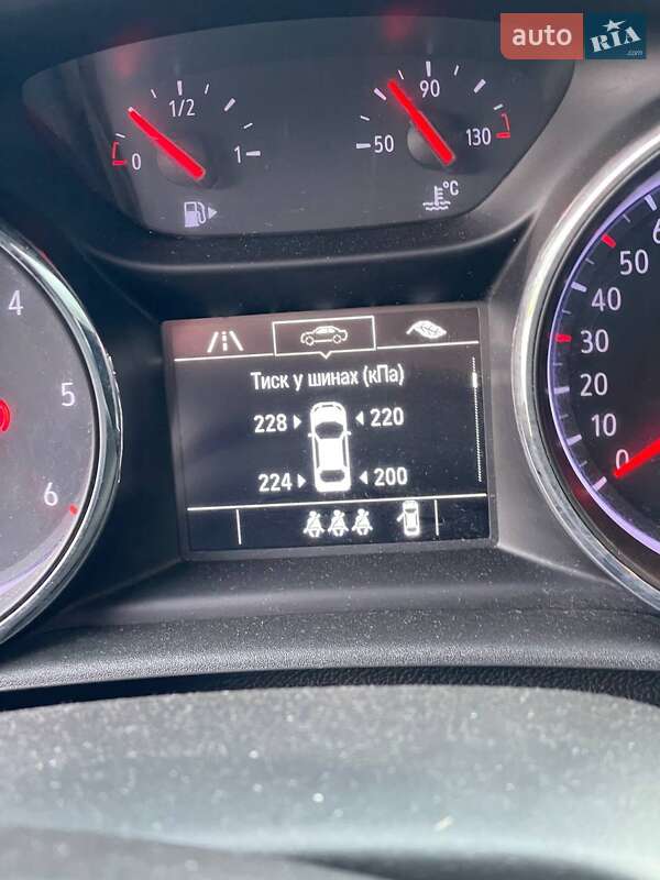 Универсал Opel Astra 2019 в Лановцах