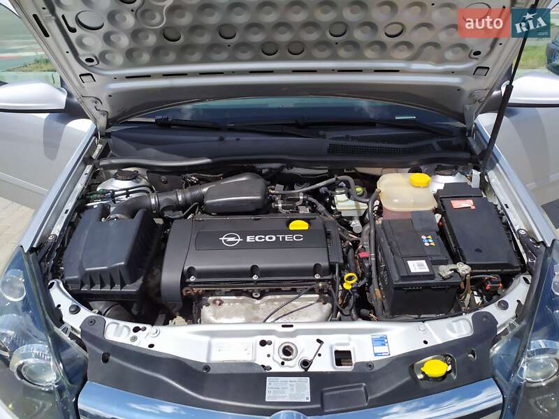 Універсал Opel Astra 2005 в Самборі