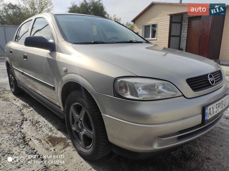 Седан Opel Astra 2006 в Харкові