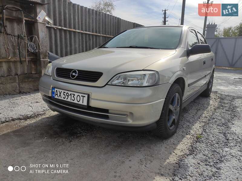 Седан Opel Astra 2006 в Харкові