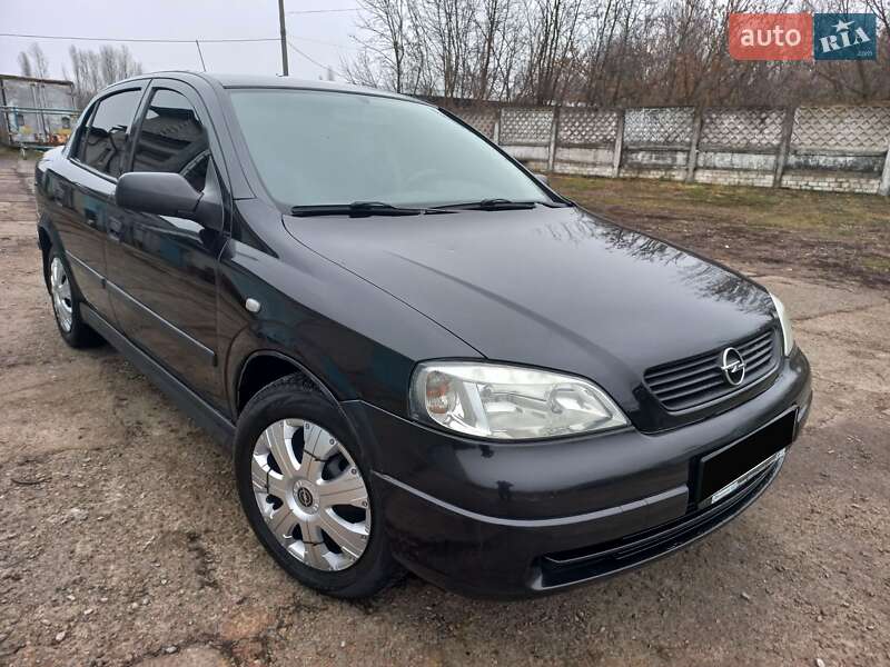 Седан Opel Astra 2008 в Шостке