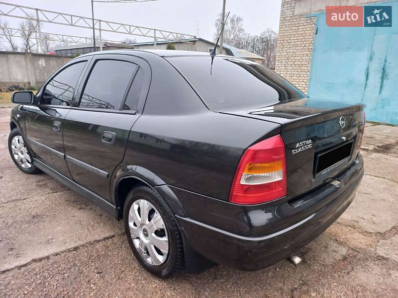 Седан Opel Astra 2008 в Шостке