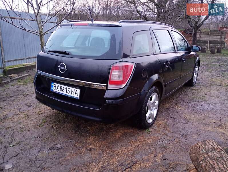 Универсал Opel Astra 2007 в Новой Ушице