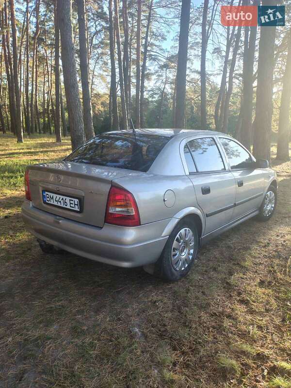 Седан Opel Astra 2005 в Сумах
