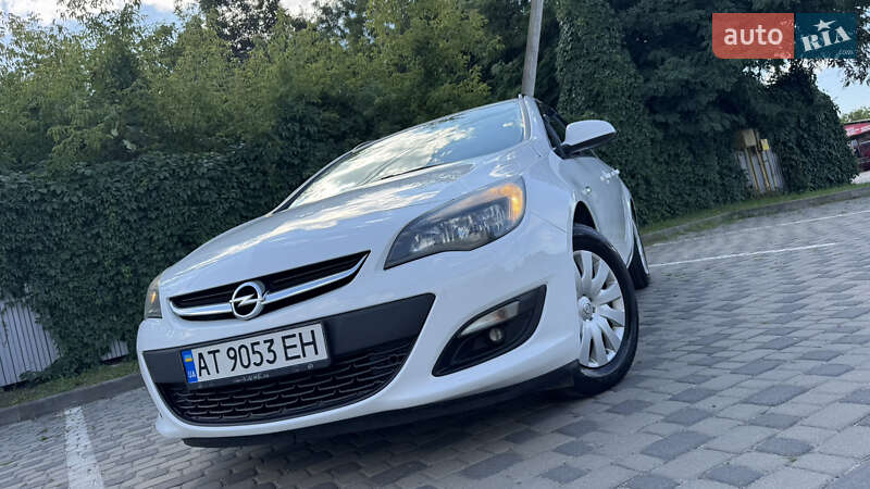 Универсал Opel Astra 2014 в Ивано-Франковске