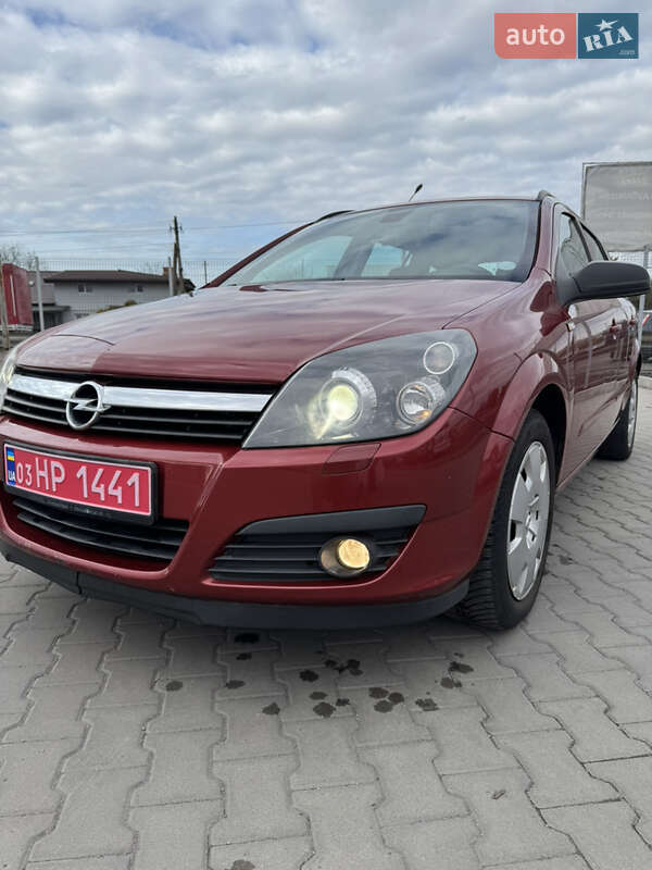Універсал Opel Astra 2006 в Нововолинську