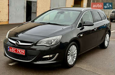 Универсал Opel Astra 2013 в Ровно
