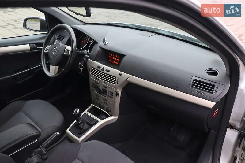 Универсал Opel Astra 2008 в Кременчуге