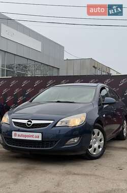 Универсал Opel Astra 2011 в Сумах
