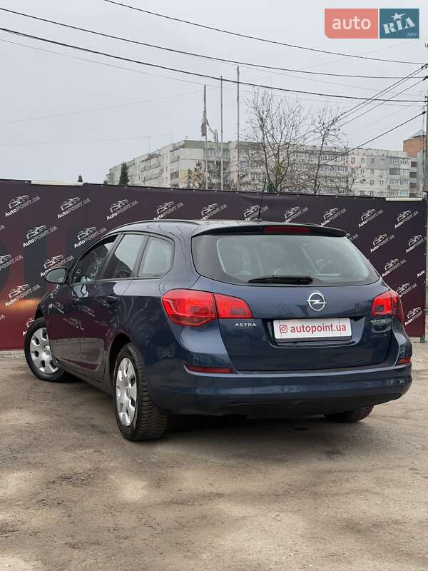 Универсал Opel Astra 2011 в Сумах