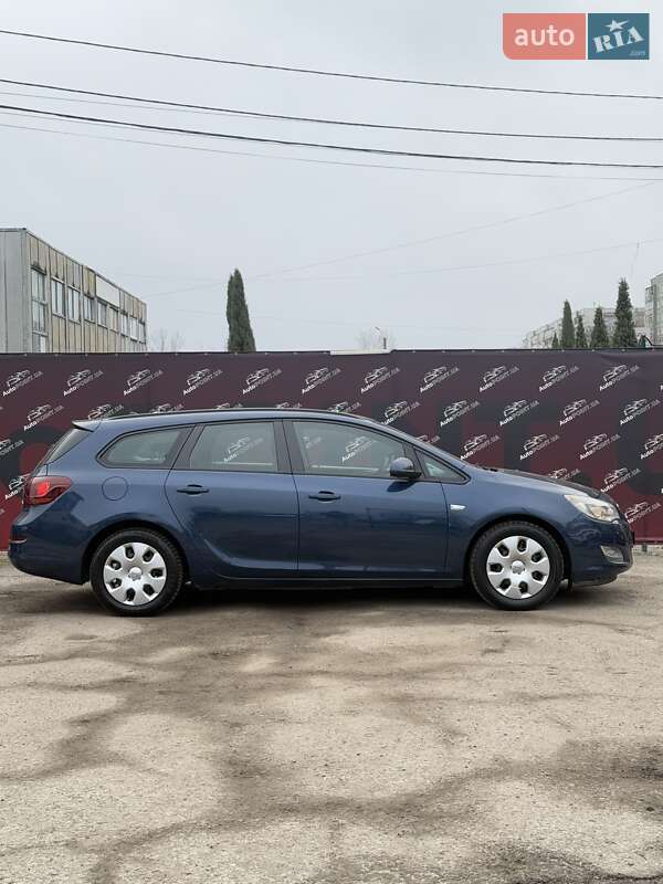 Универсал Opel Astra 2011 в Сумах