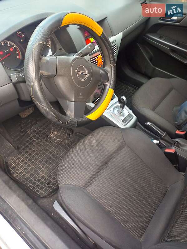 Хэтчбек Opel Astra 2009 в Киеве фото 7 Хэтчбек Opel Astra 2009 в Киеве