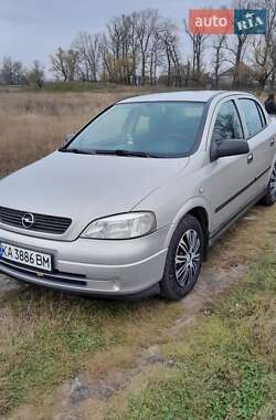 Седан Opel Astra 2007 в Світловодську